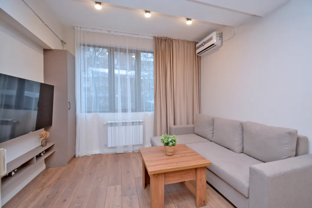 One Bdr next to Rep. Square by Domel Yerevan