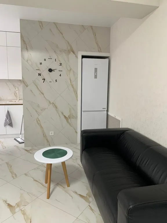 Уютная студия, в центре ленинского района, рядом набережная, сквер Зои