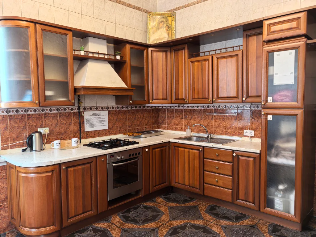 Коттедж в центре города с бассейном