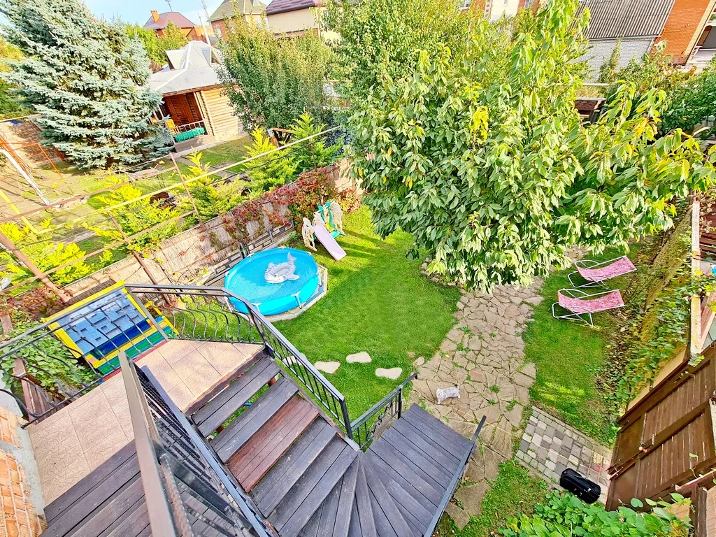 Коттедж у моря, детская площадка, бассейн,  костровая чаша, баттут.