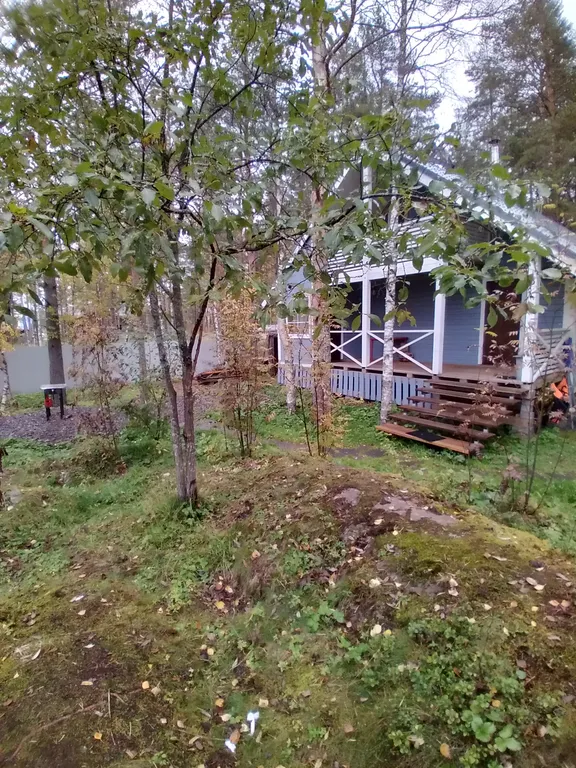 Дом с балконом