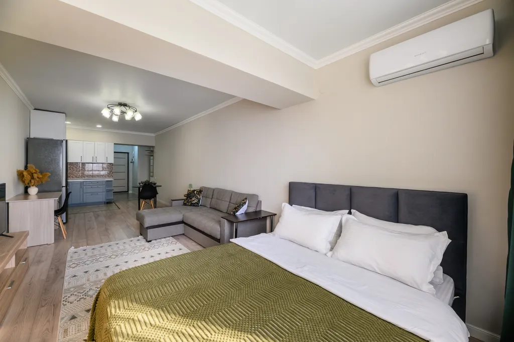 Квартира Изумрудная студия в Молодежке — Алматы