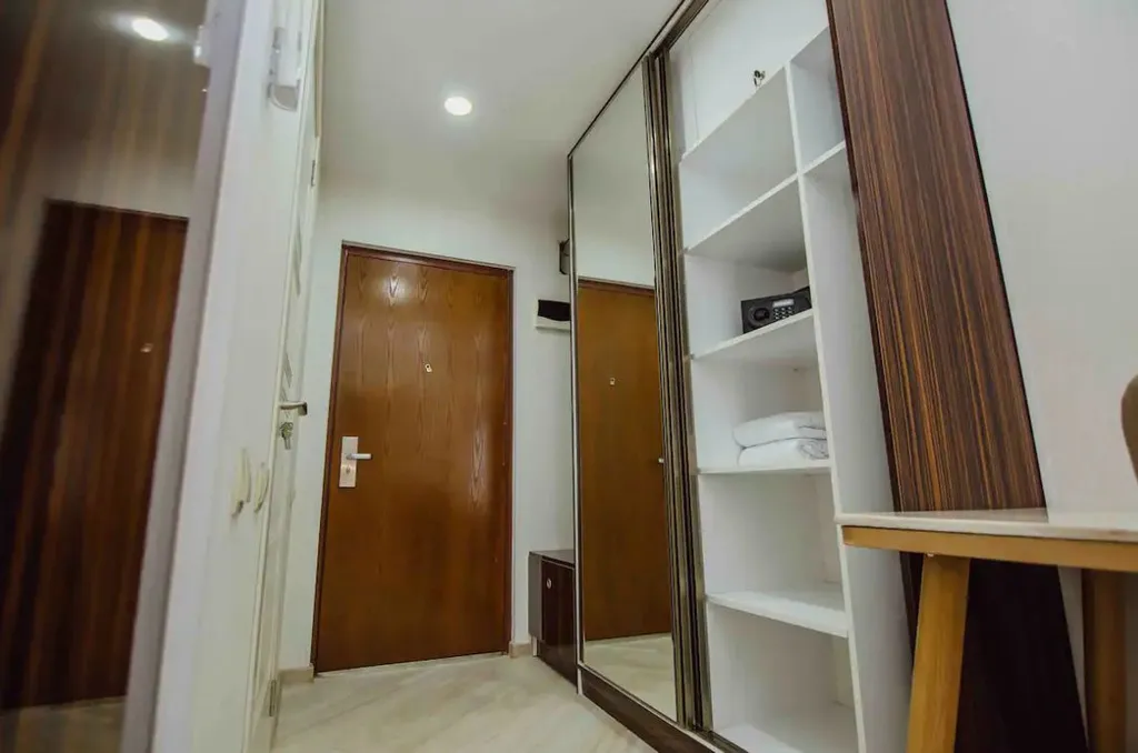 Orbi Residence 17-37