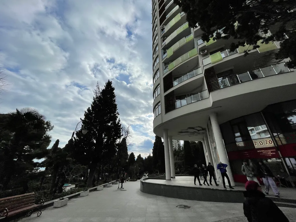 Большая квартира в центре ЖК Лотос с видом на море и горы