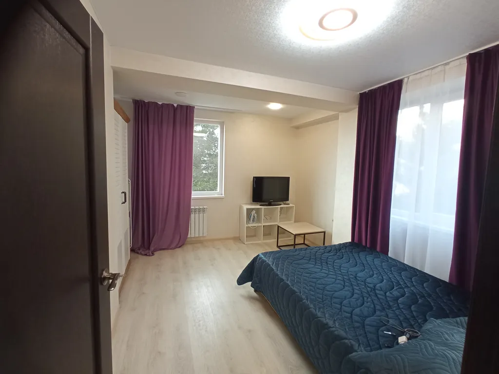 Уютная двухкомнатная квартира с видом на море и горы