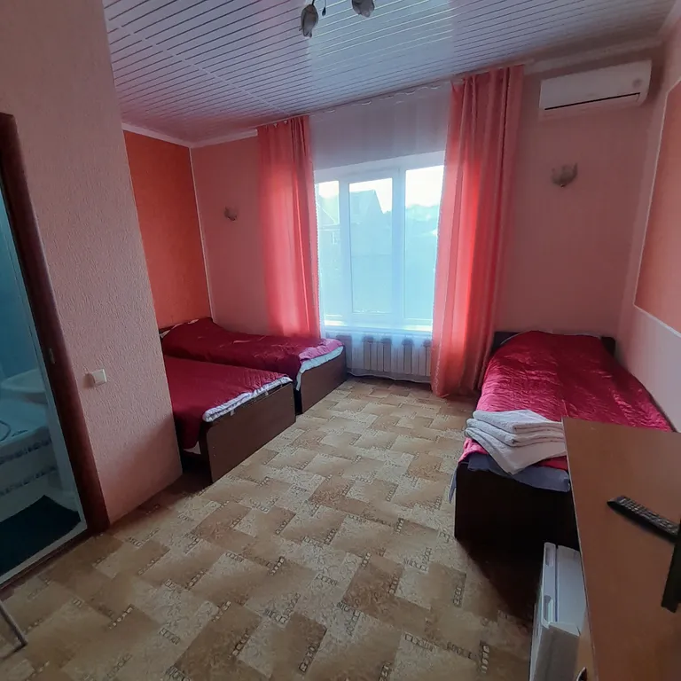 Комната в коттедже — аренда посуточно в Новая Пролетарка