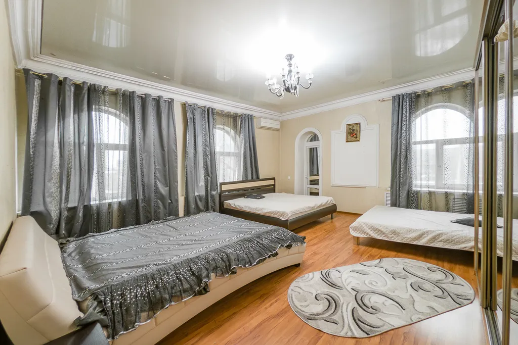 Дом со включённой стоимостью бассейна, сауны, бильярда, мангала