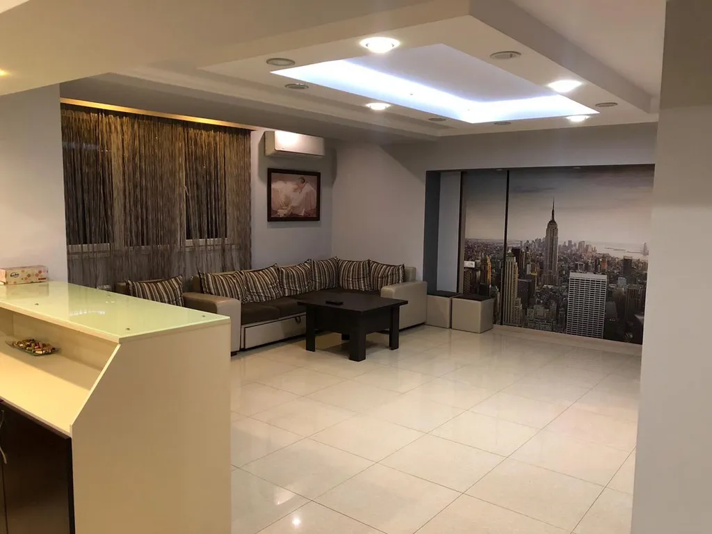 Современная квартира в туристическом центре Еревана