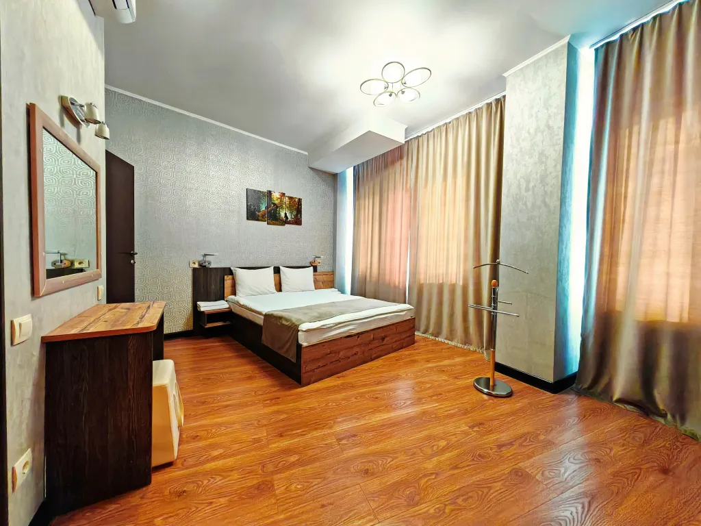 4-комнатная Квартира