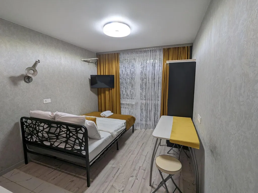 RentHome студия Горчица на Южном шоссе у ТЦ Амбар