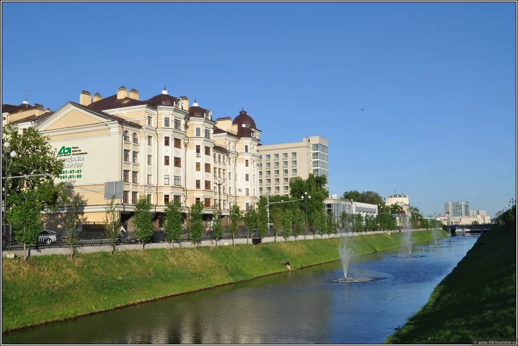 Комфортное жильё в центре с видом на реку Булак