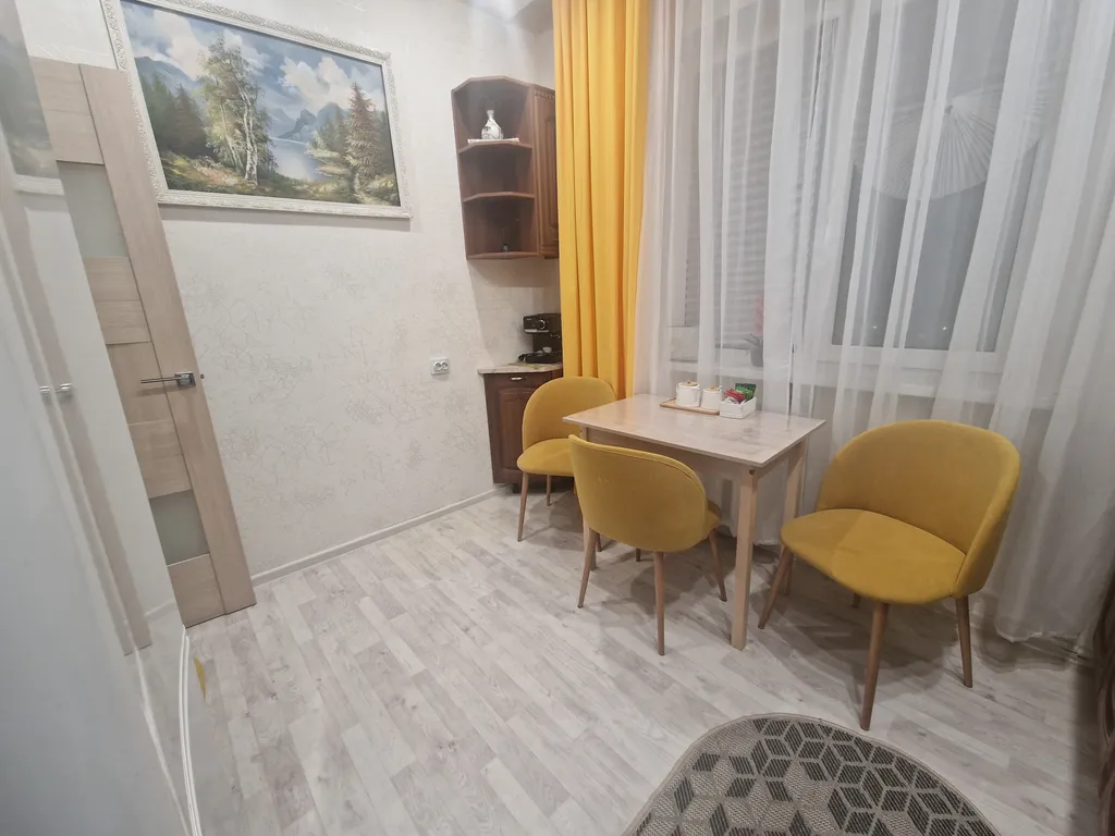 Хибины зовут! Уютное гнездышко для горнолыжников у подножия горы.