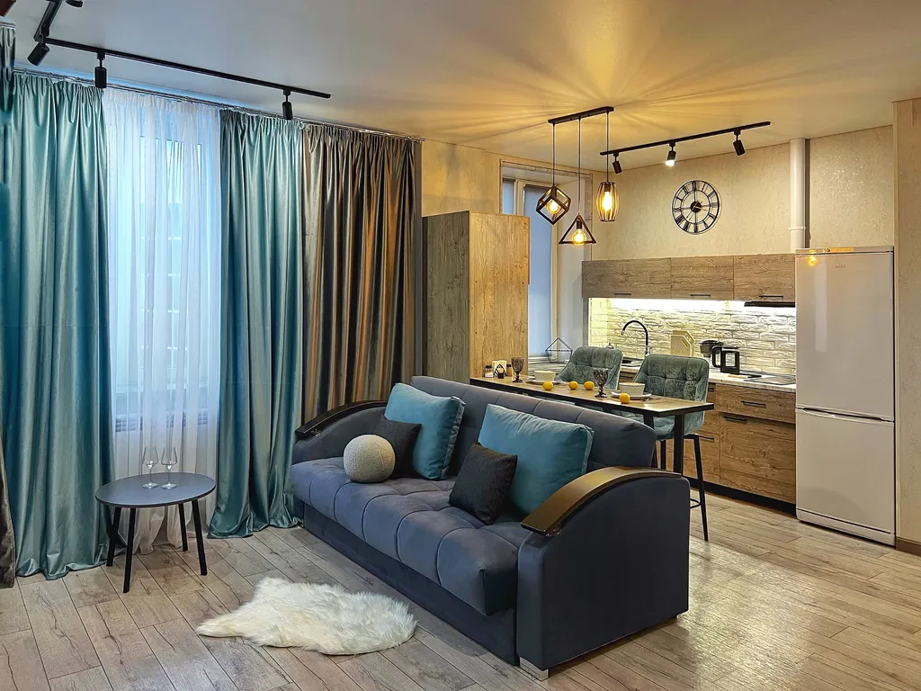 Шикарная двухкомнатная квартира в самом центре города — аренда посуточно в Нижний Тагил