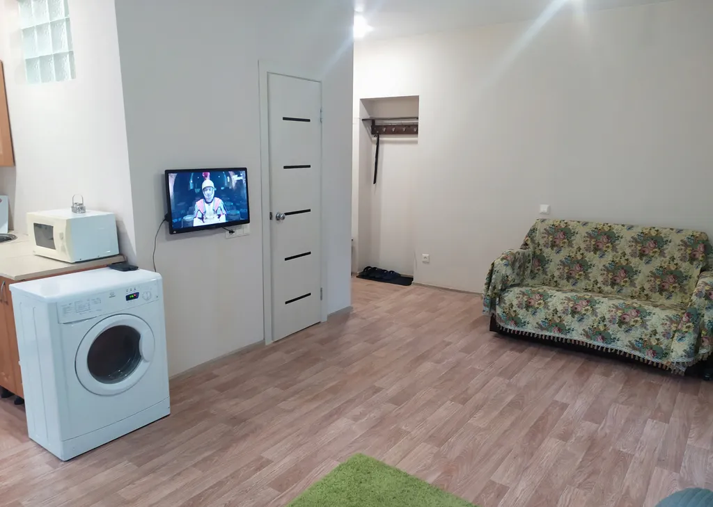 Квартира Уютная квартира возле метро Золотая нива — Новосибирск