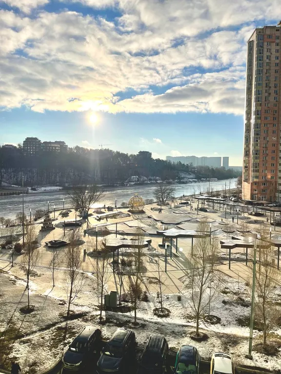 Евродвушка у моста к Крокусу