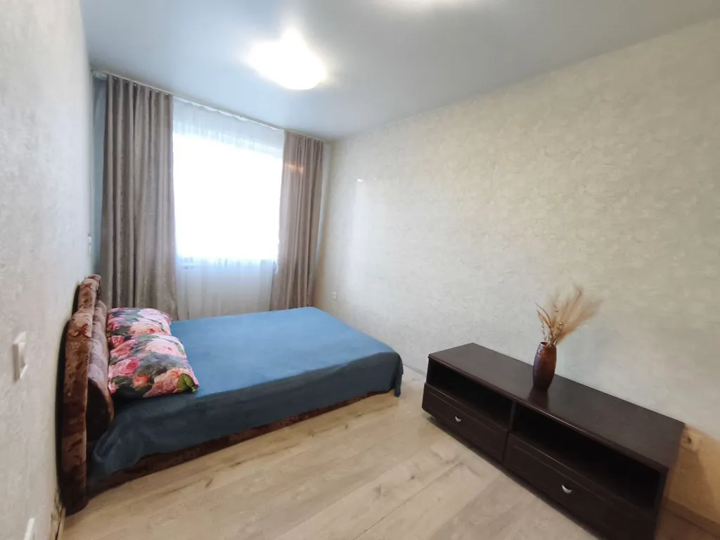 Двухкомнатная квартира в районе предмостной площади