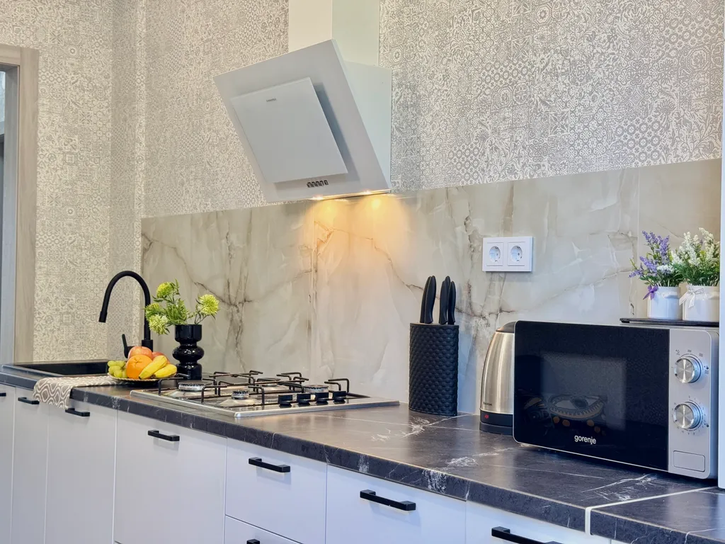 Стильная квартира рядом с морем