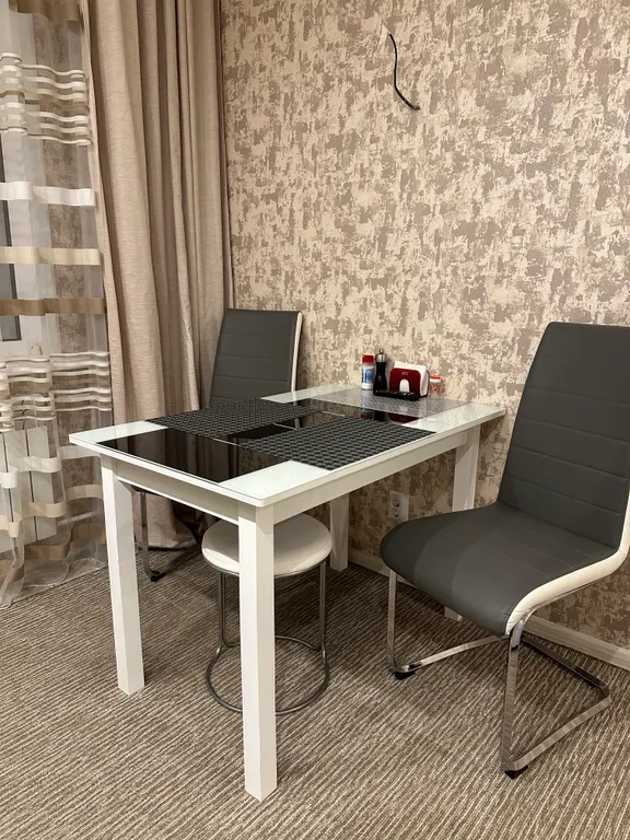 Fresh room: апартаменты на ул. Маршала Устинова д. 3