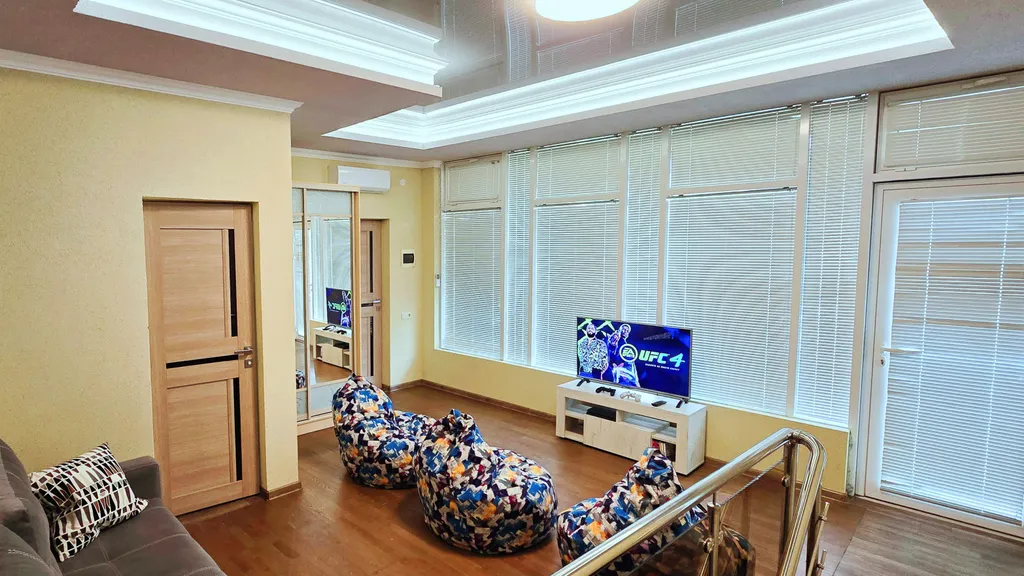 Таунхаус с панорамной эксплуатируемой крышей