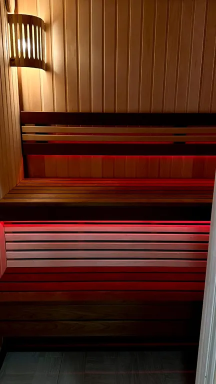 Коттедж с сауной и бассейном