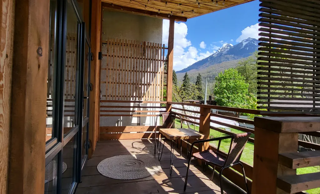 Коттедж Домик в эко стиле с видом на горы — аренда посуточно в Красная Поляна