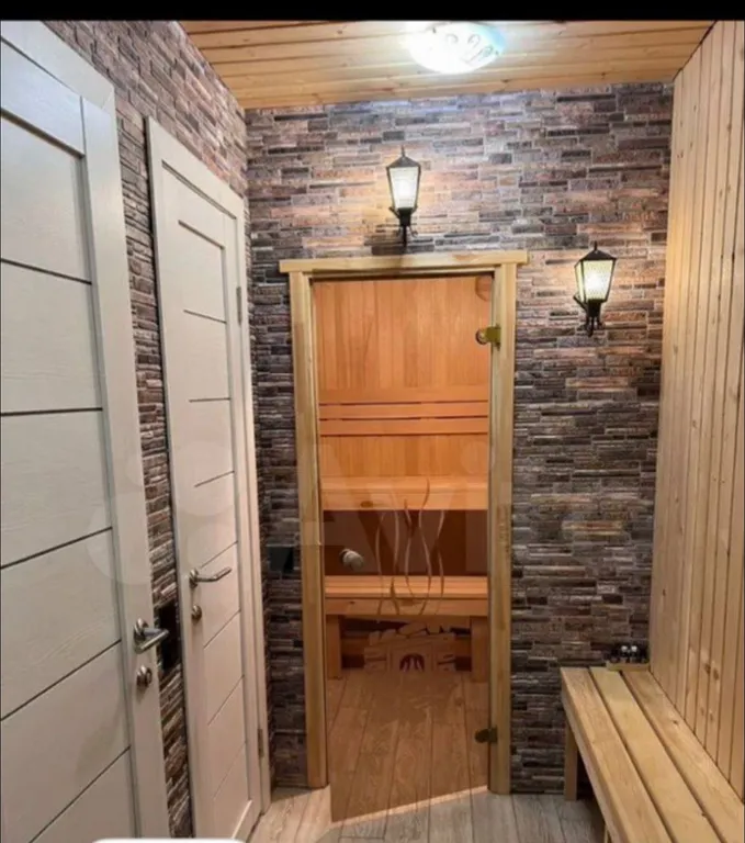 Уютный уголок с видом на горнолыжные трассы