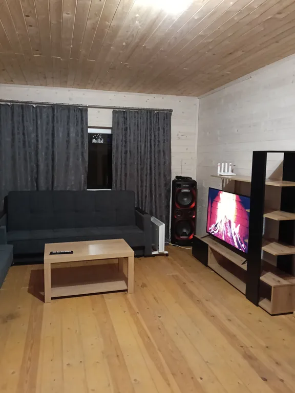 Уютный новый дом с баней на берегу реки в 45 км от Москвы-Домодедово