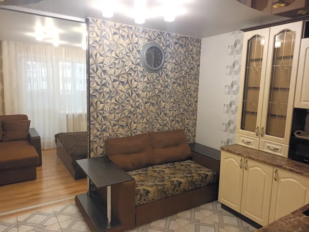 Две спальни в однокомнатной недалеко от  ТЦ "РИО"