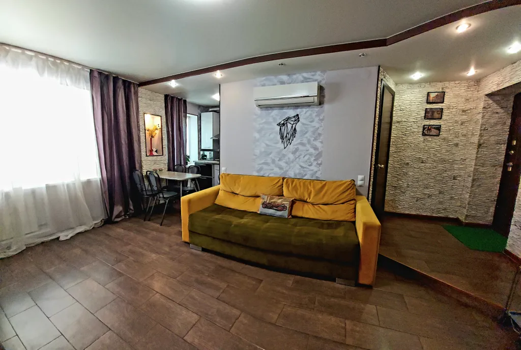 Квартира Уютная двухкомнатная недалеко от центра — аренда посуточно в Волгоград