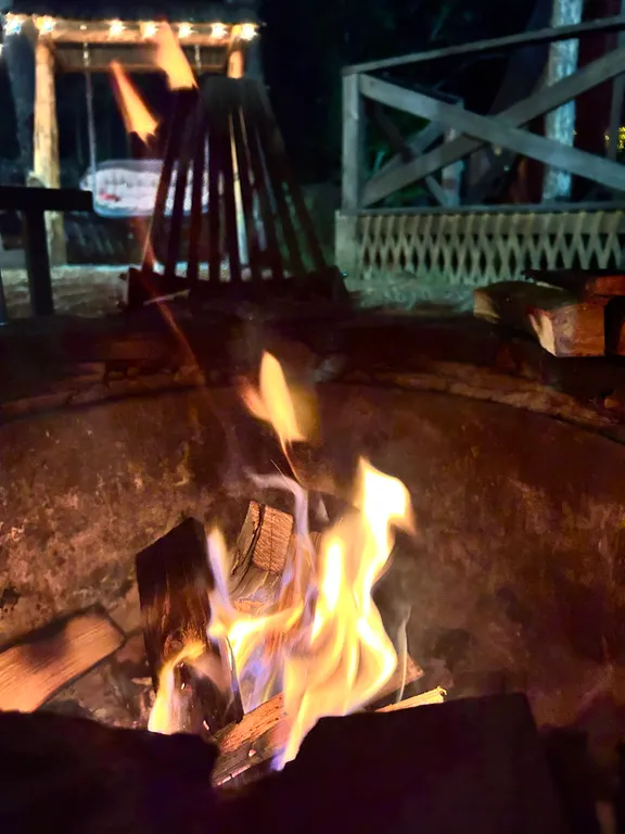 Атмосферный А-фрейм в сердце соснового бора с видом на Эльбрус