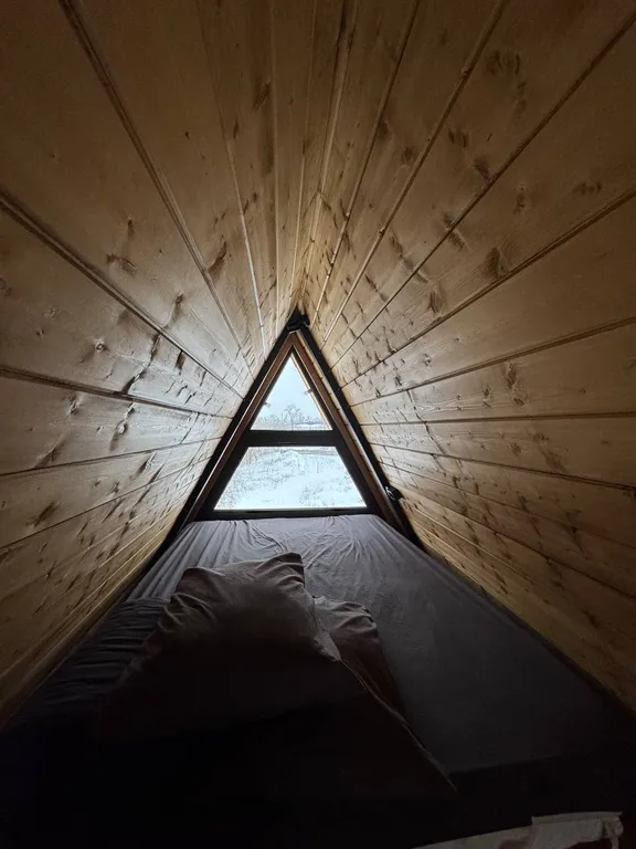 Большой а-фрейм с панорамной сауной и ванной