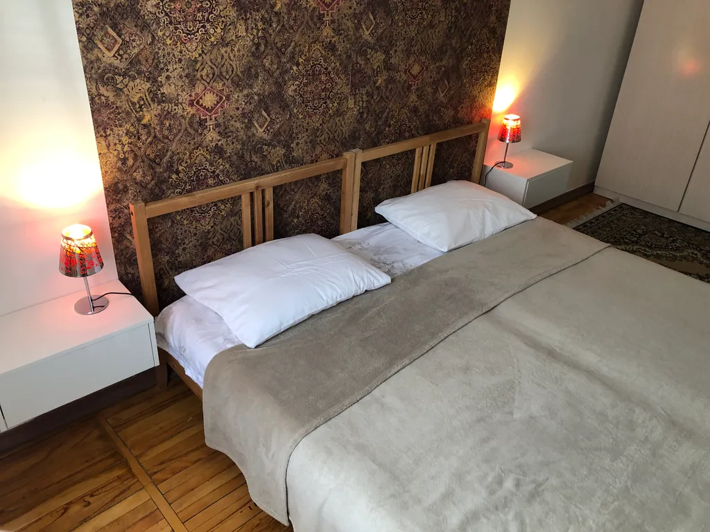 Вот она, двушка - сладкая подушка