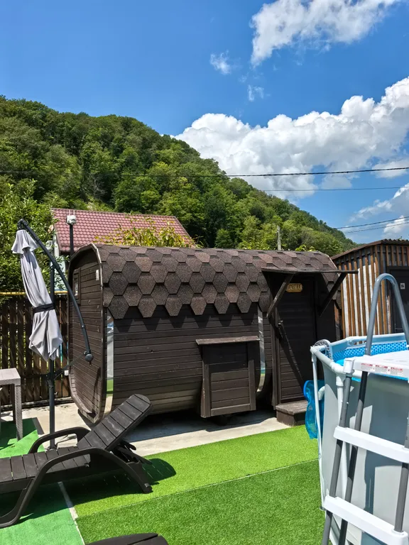 Уютный дом a-frame с видом на горы на побережье Чёрного моря