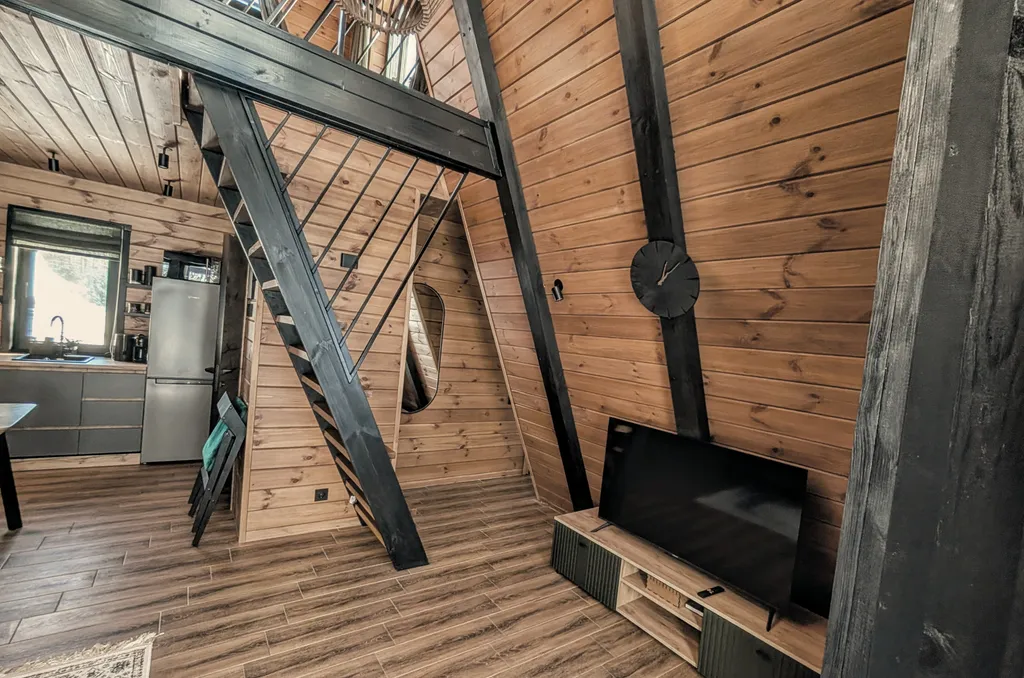 А-фрейм на нарочи видом на лес в 10 минутах ходьбы от пляжа