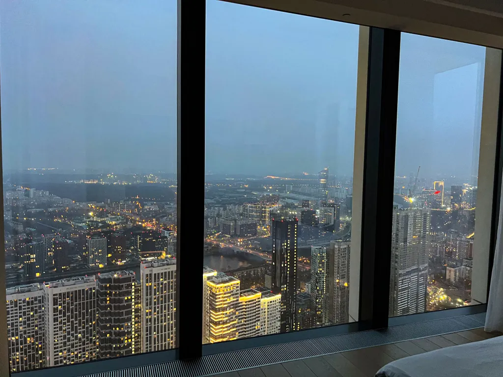 Угловой апартамент в Москва сити