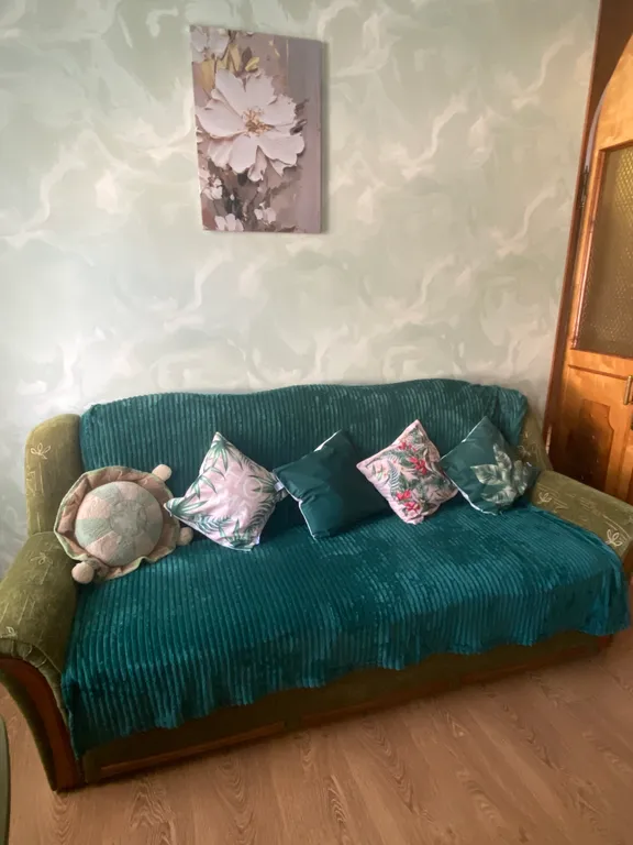 Уникальная квартира с интересным ремонтом и настоящим камином