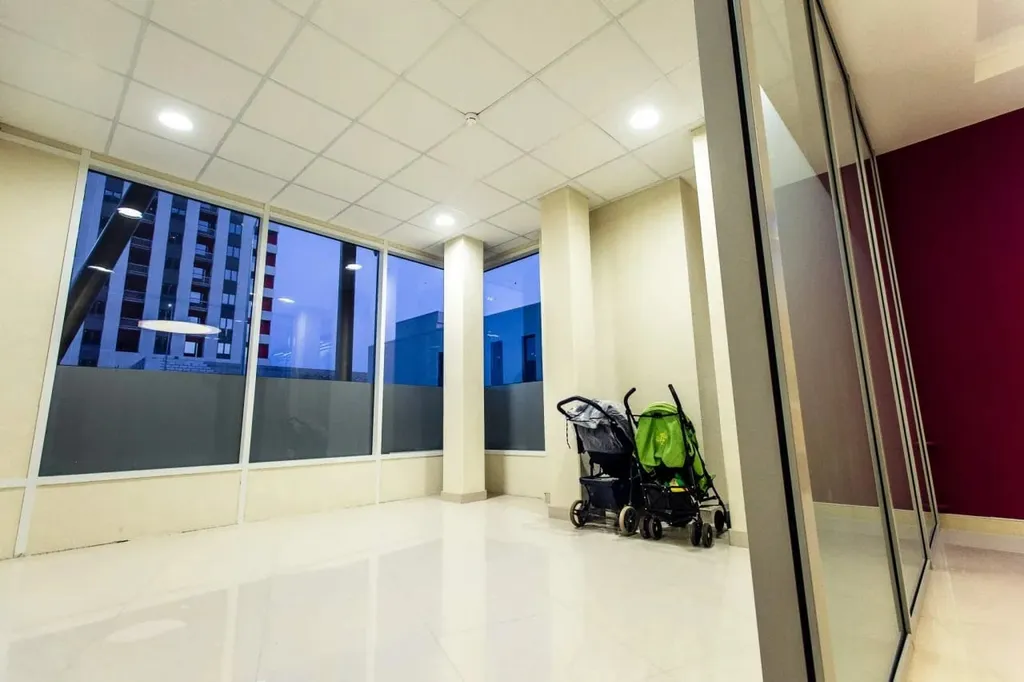 Уютная,светлая квартира в шикарном  доме. Отличная инфраструктура.