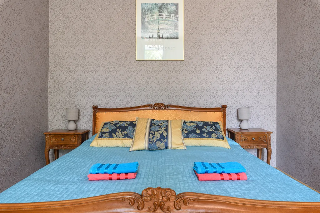 Роскошная квартира с балконом и парковкой рядом с Петропавловкой