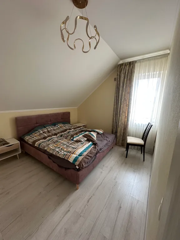 Двухэтажный гоcтeвой дoм в живoписном местe