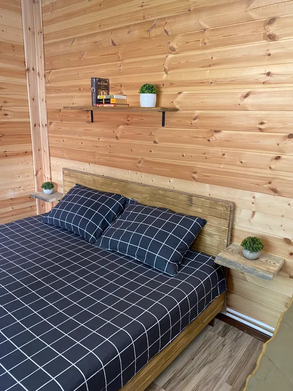 Уютный домик под лесом