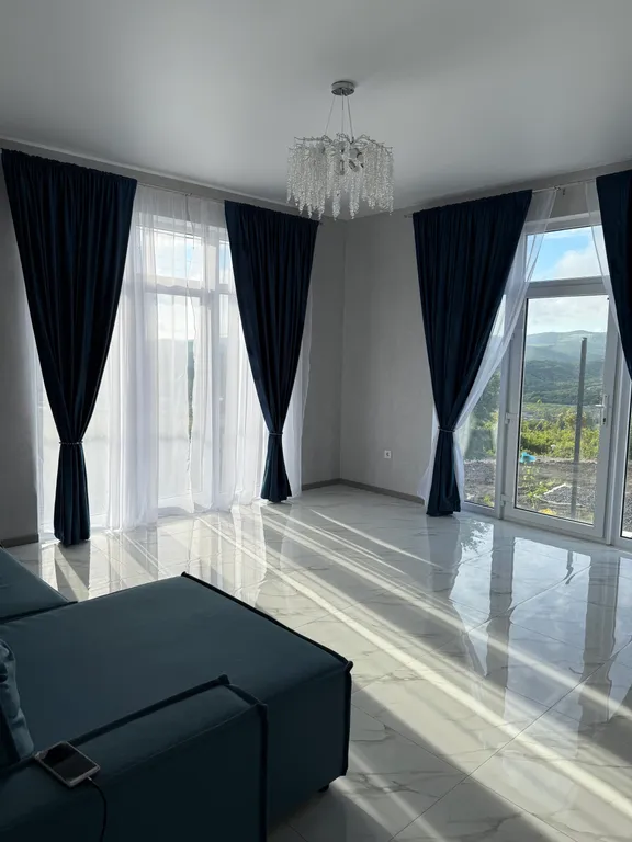 Дом на вершине с видом на море и горы