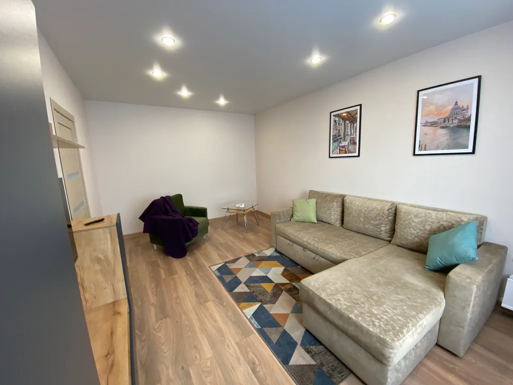 Классная квартира на Школьной