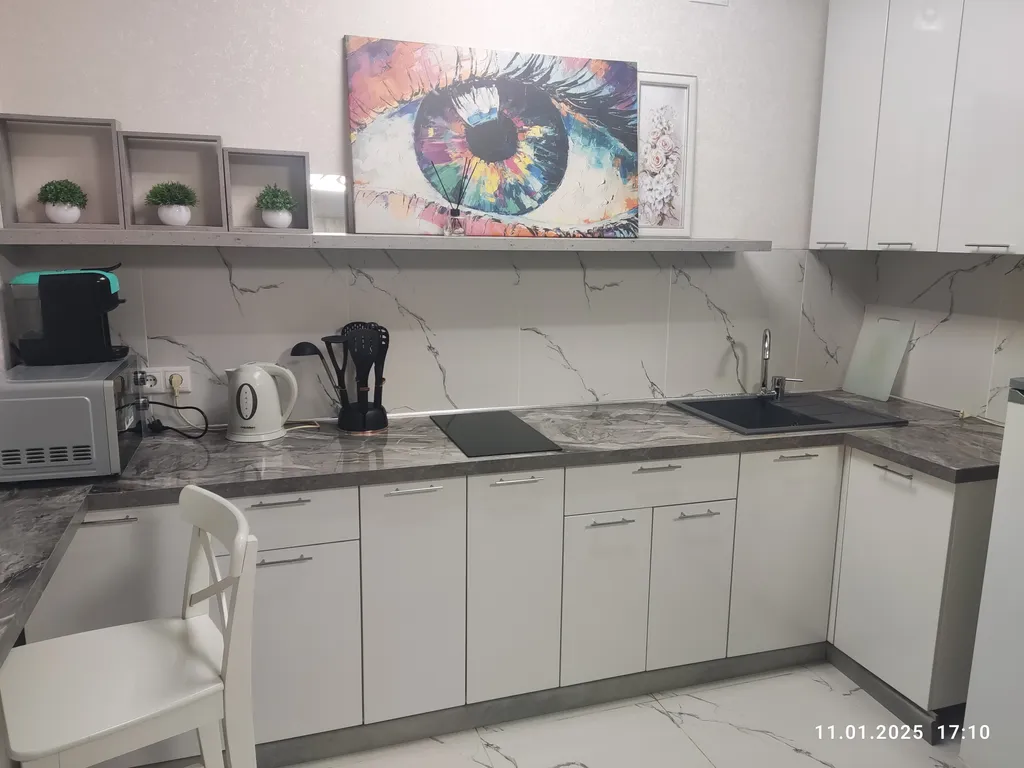 Милая новая студия с кофемашиной