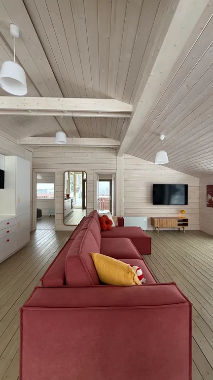 Большой новый дом с сауной и камином в элитном поселке