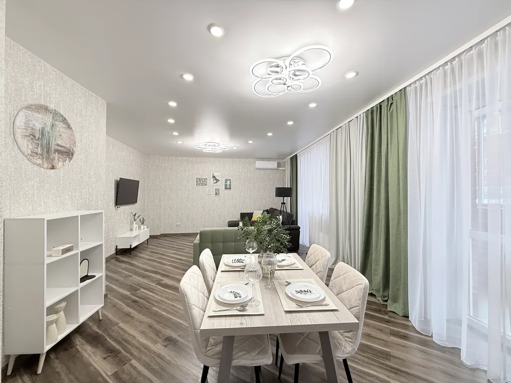 Двушка на 7 человек у нового ЛДС Сибирь-арена