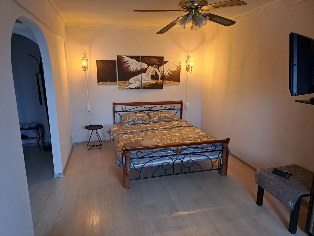 Квартира в центре города с видом на центральную площадь Победы