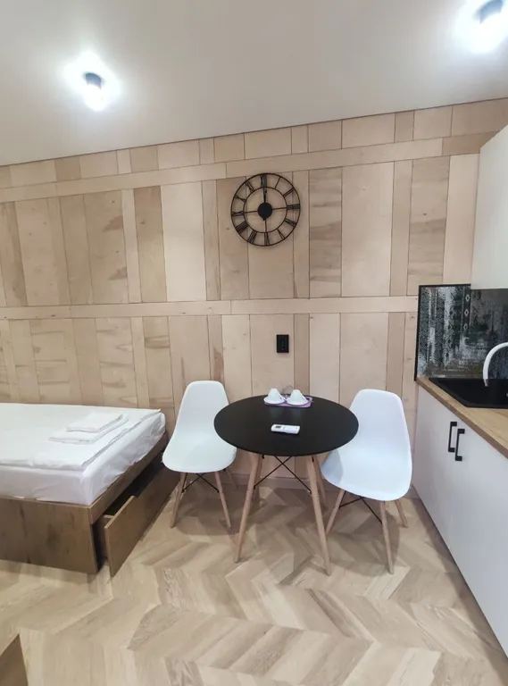 Номер у озера 5