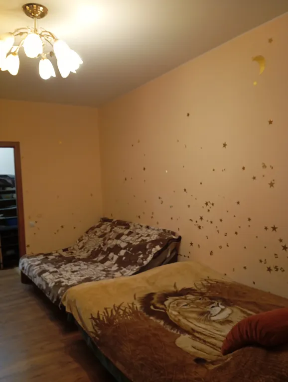 Комната с балконом у метро