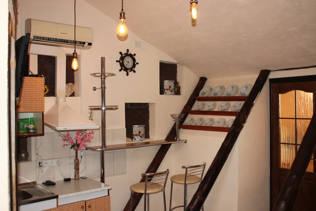 Апартаменты в трёх уровнях у моря