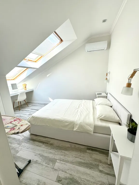 Двухуровневая евротрешка возле моря